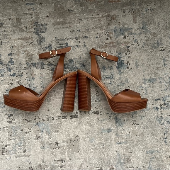 Steve Madden leather tan women's platform heels - Picture 2 of 5